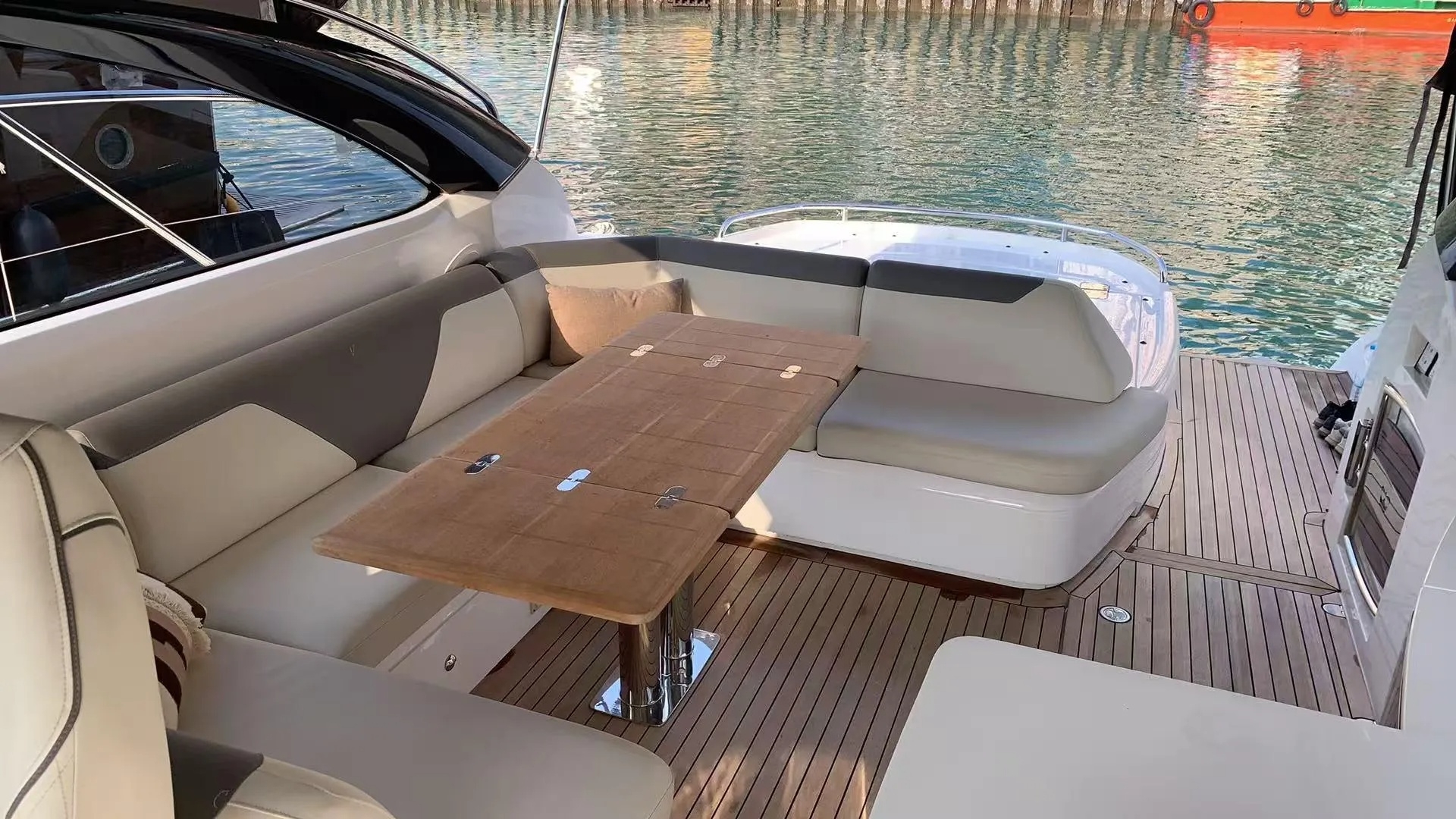 图33_第12页_yachts_JEEteRKqbZM7ud7n1iqfTjbAymn2_pdfs_OfSgkIxTTSbbqFurJBs2_zh-HK_Princess_V50_2020_50ft.jpg