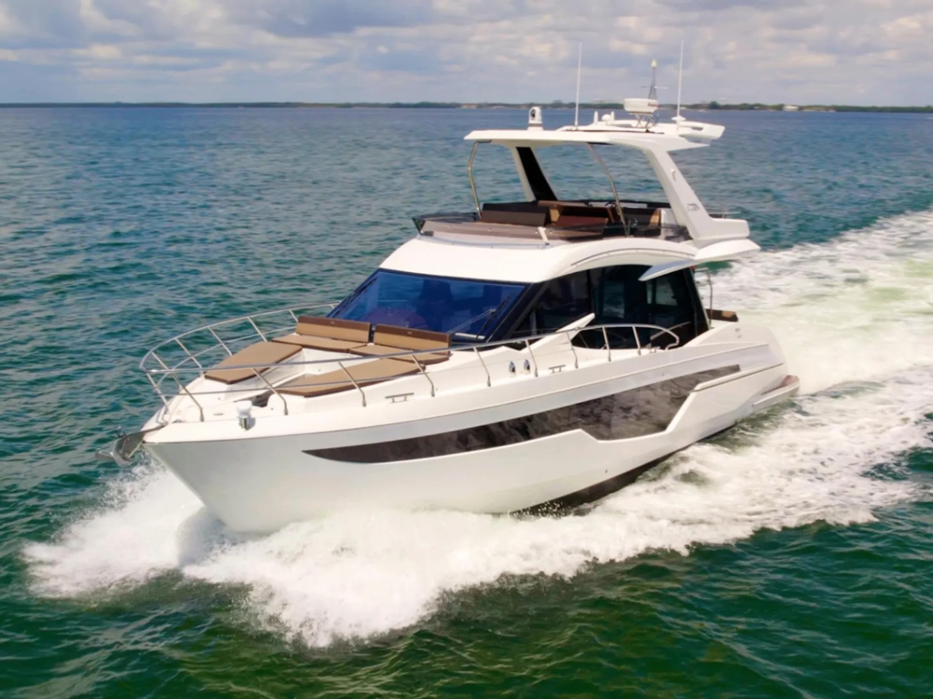 图24_第3页_yachts_JEEteRKqbZM7ud7n1iqfTjbAymn2_pdfs_C4zNOwe6y8I1sn5IJMJc_zh-HK_Galeon_500_FLY_2019_53ft.jpg
