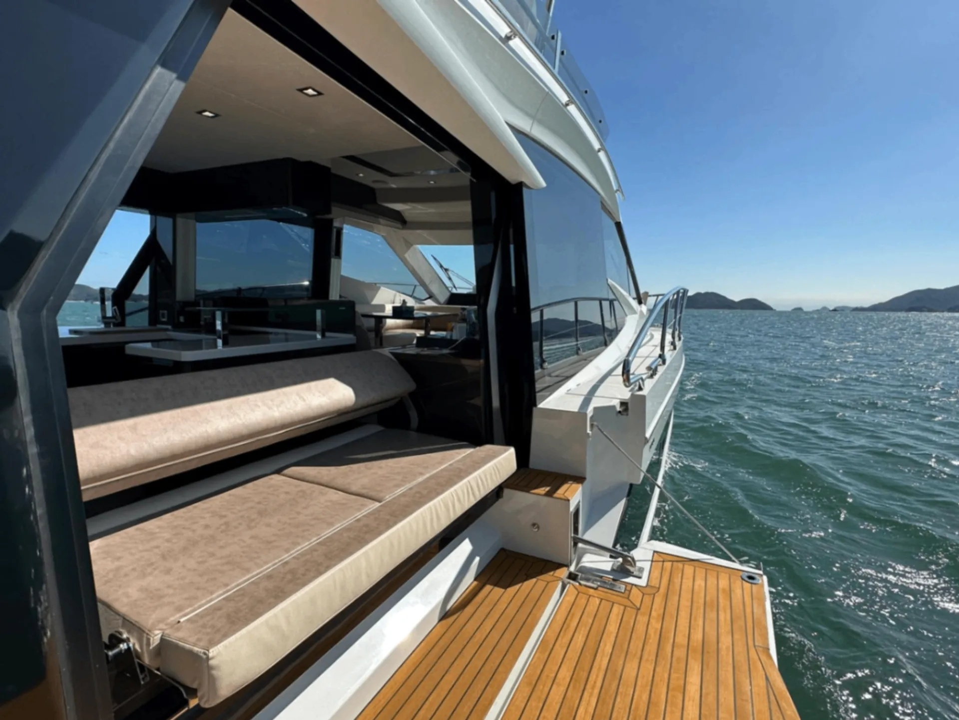 图40_第18页_yachts_JEEteRKqbZM7ud7n1iqfTjbAymn2_pdfs_C4zNOwe6y8I1sn5IJMJc_zh-HK_Galeon_500_FLY_2019_53ft.jpg