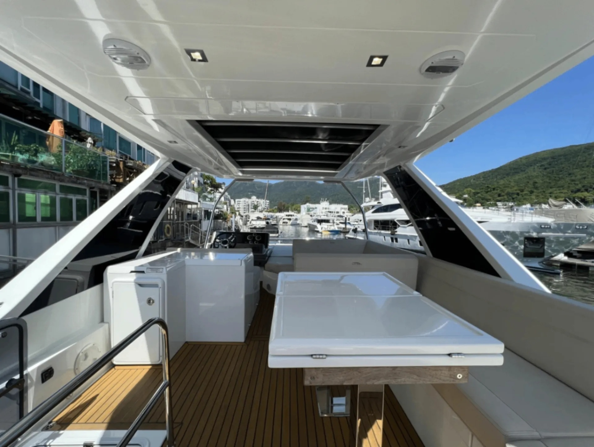图41_第19页_yachts_JEEteRKqbZM7ud7n1iqfTjbAymn2_pdfs_C4zNOwe6y8I1sn5IJMJc_zh-HK_Galeon_500_FLY_2019_53ft.jpg