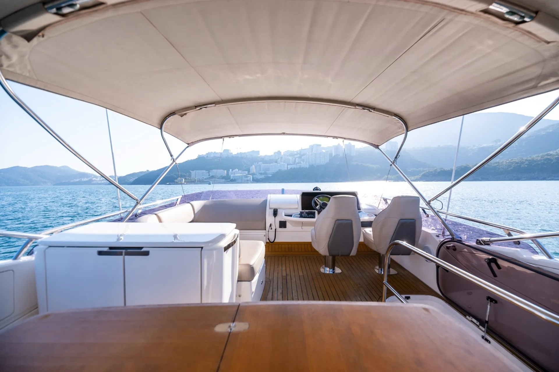图35_第13页_yachts_JEEteRKqbZM7ud7n1iqfTjbAymn2_pdfs_9fmXagFyPFH00i8Pmzkd_zh-HK_Princess_49_2019_49ft.jpg