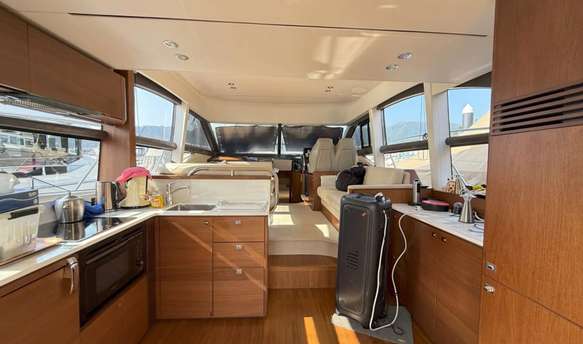 图37_第15页_yachts_JEEteRKqbZM7ud7n1iqfTjbAymn2_pdfs_9fmXagFyPFH00i8Pmzkd_zh-HK_Princess_49_2019_49ft.jpg