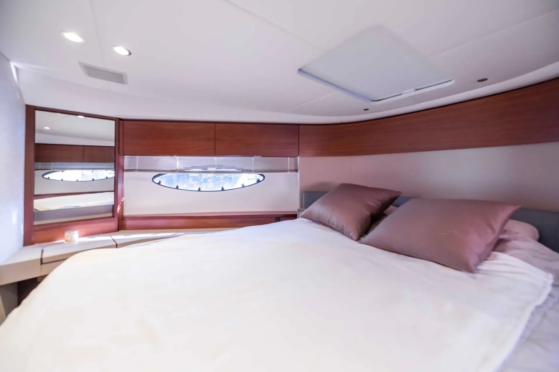 图40_第18页_yachts_JEEteRKqbZM7ud7n1iqfTjbAymn2_pdfs_9fmXagFyPFH00i8Pmzkd_zh-HK_Princess_49_2019_49ft.jpg