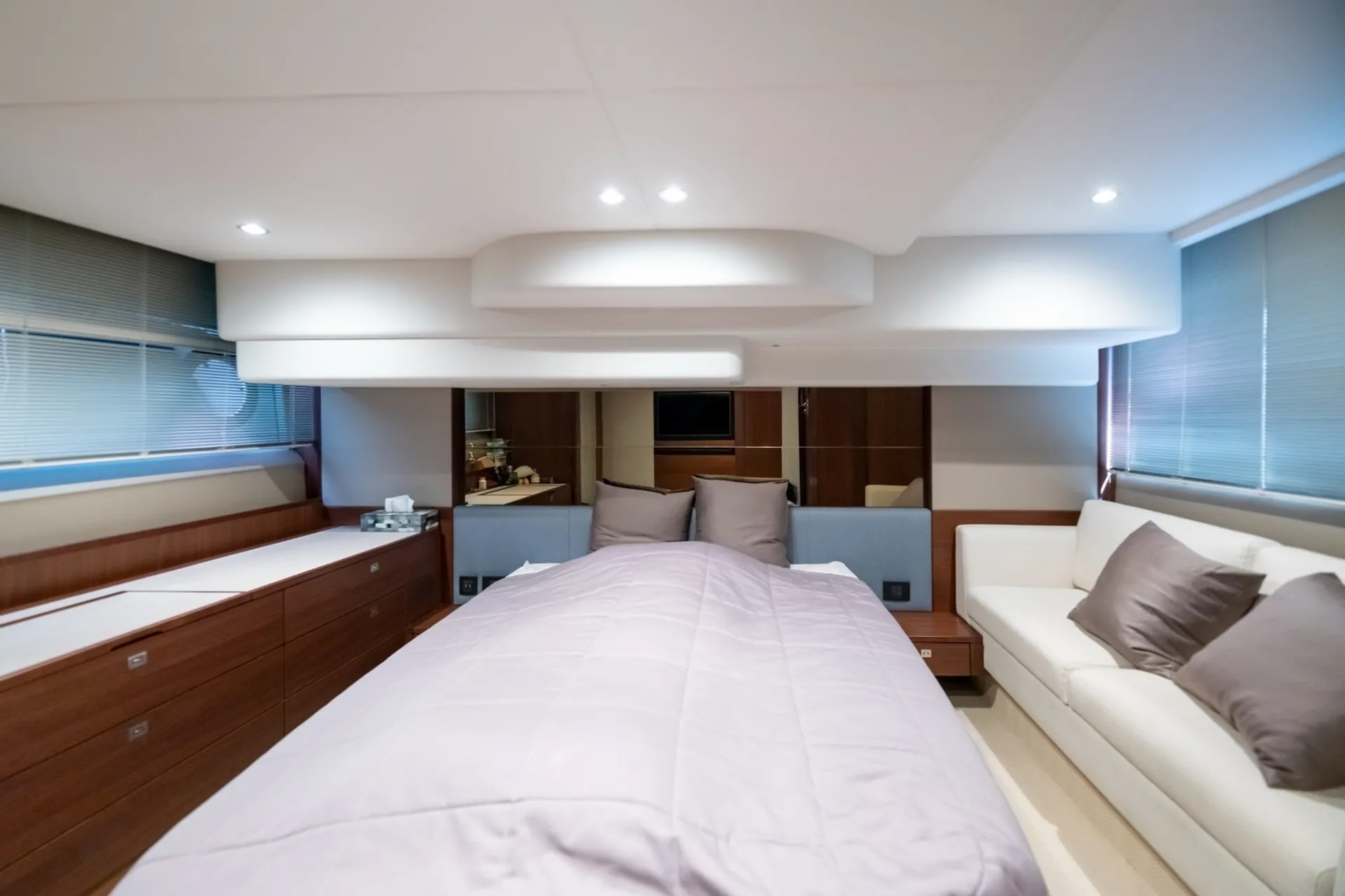 图43_第21页_yachts_JEEteRKqbZM7ud7n1iqfTjbAymn2_pdfs_9fmXagFyPFH00i8Pmzkd_zh-HK_Princess_49_2019_49ft.jpg