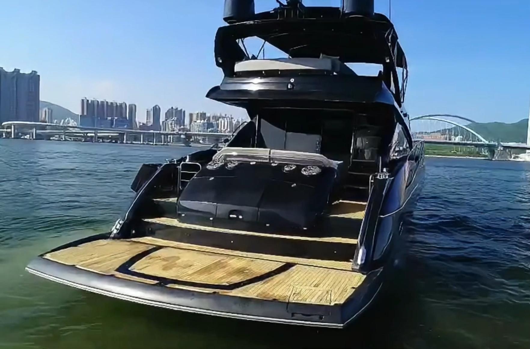 图7_第3页_2007 Sunseeker 72.jpg