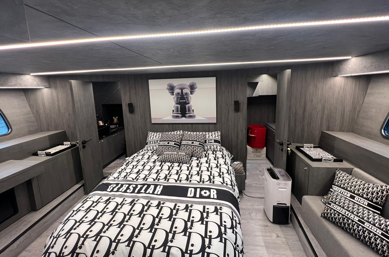 图9_第5页_2007 Sunseeker 72.jpg